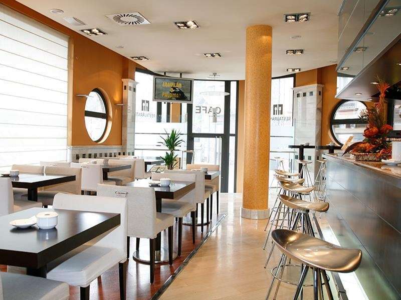 Hotel Mieres Del Camino Restaurang bild